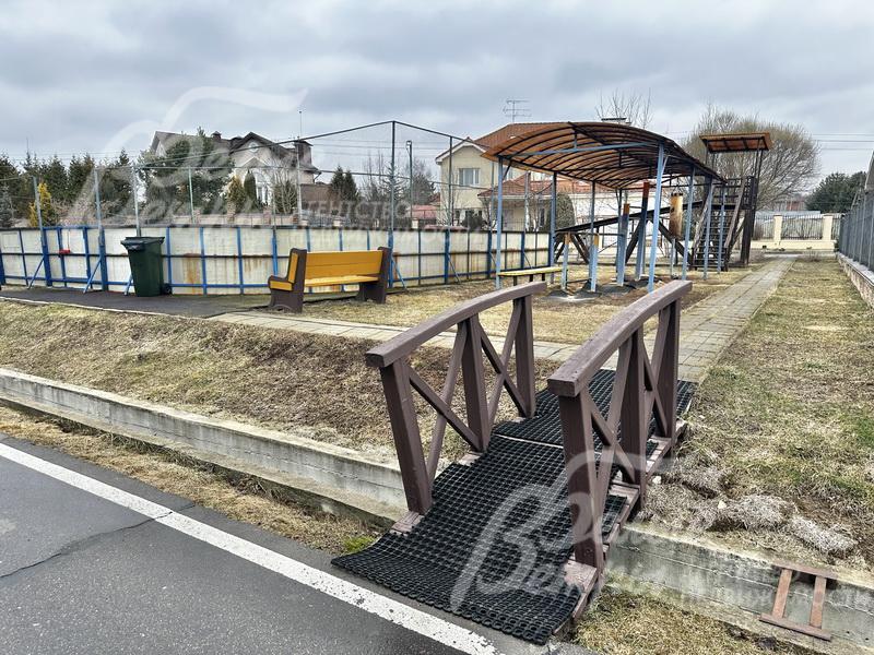 Спортивная площадка в поселке Две поляны