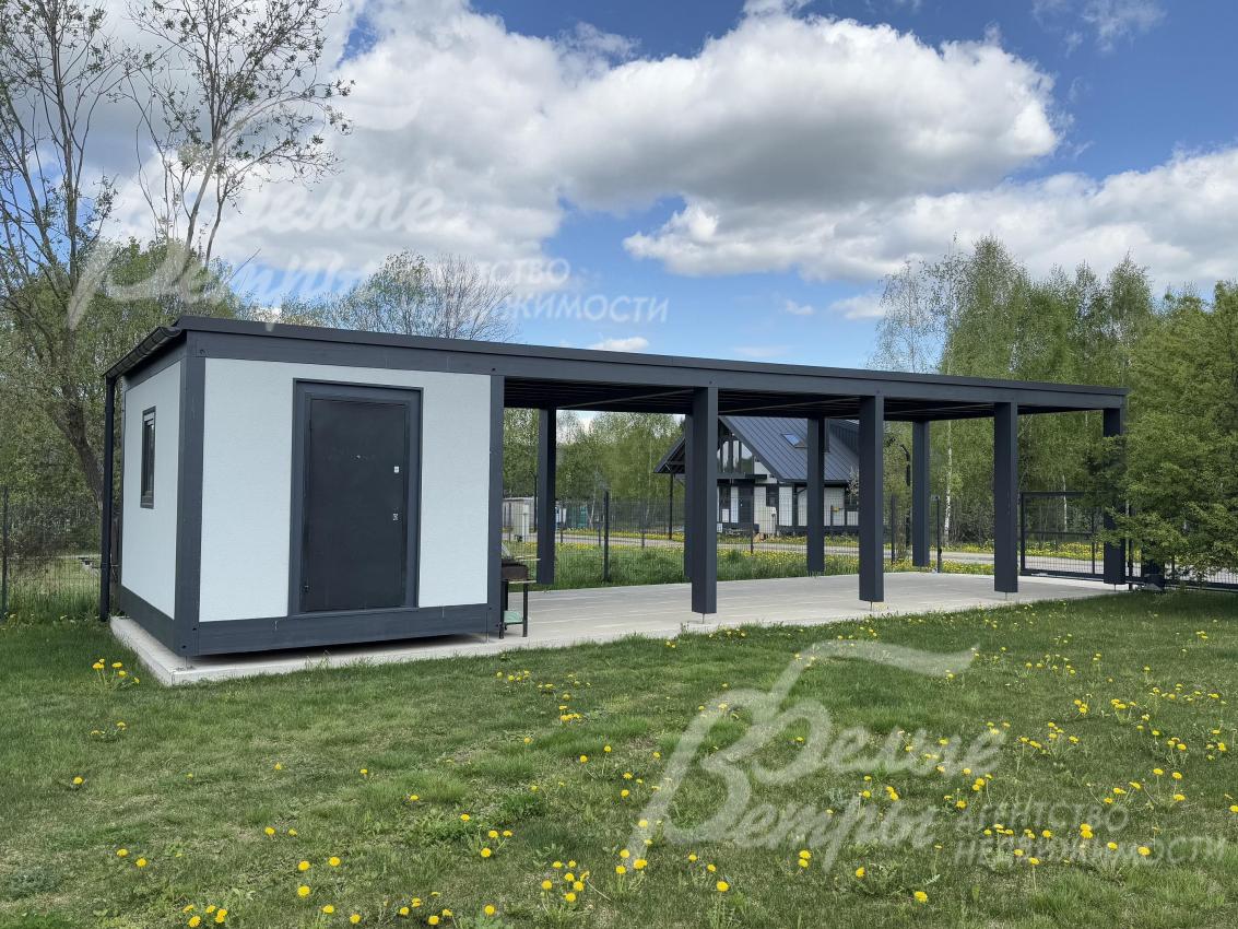 Навес для авто с хозблоком на участке