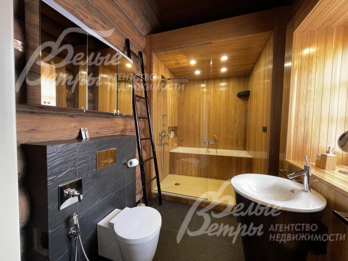 Санузел в мастер-спальне