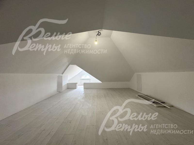 В планировке мансардного этажа также предусмотрена комната 15 кв.м