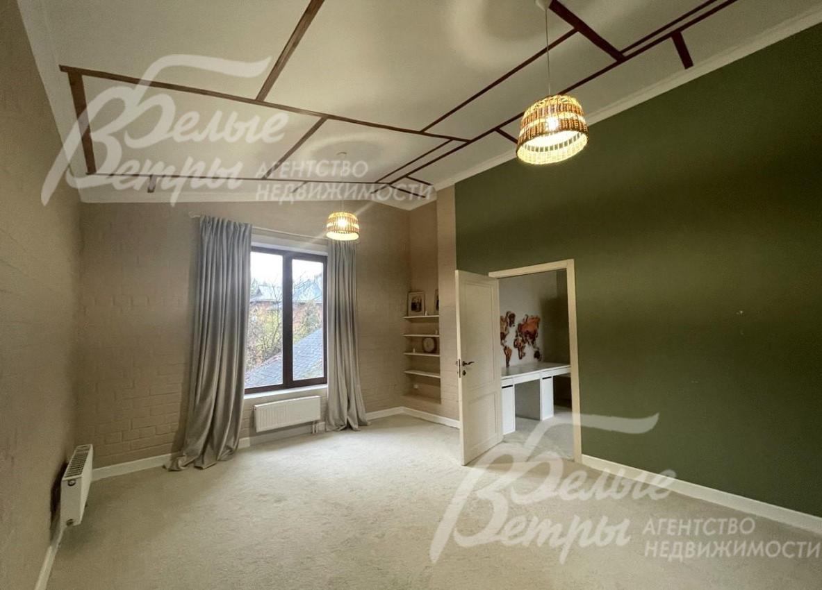 Просторная спальня