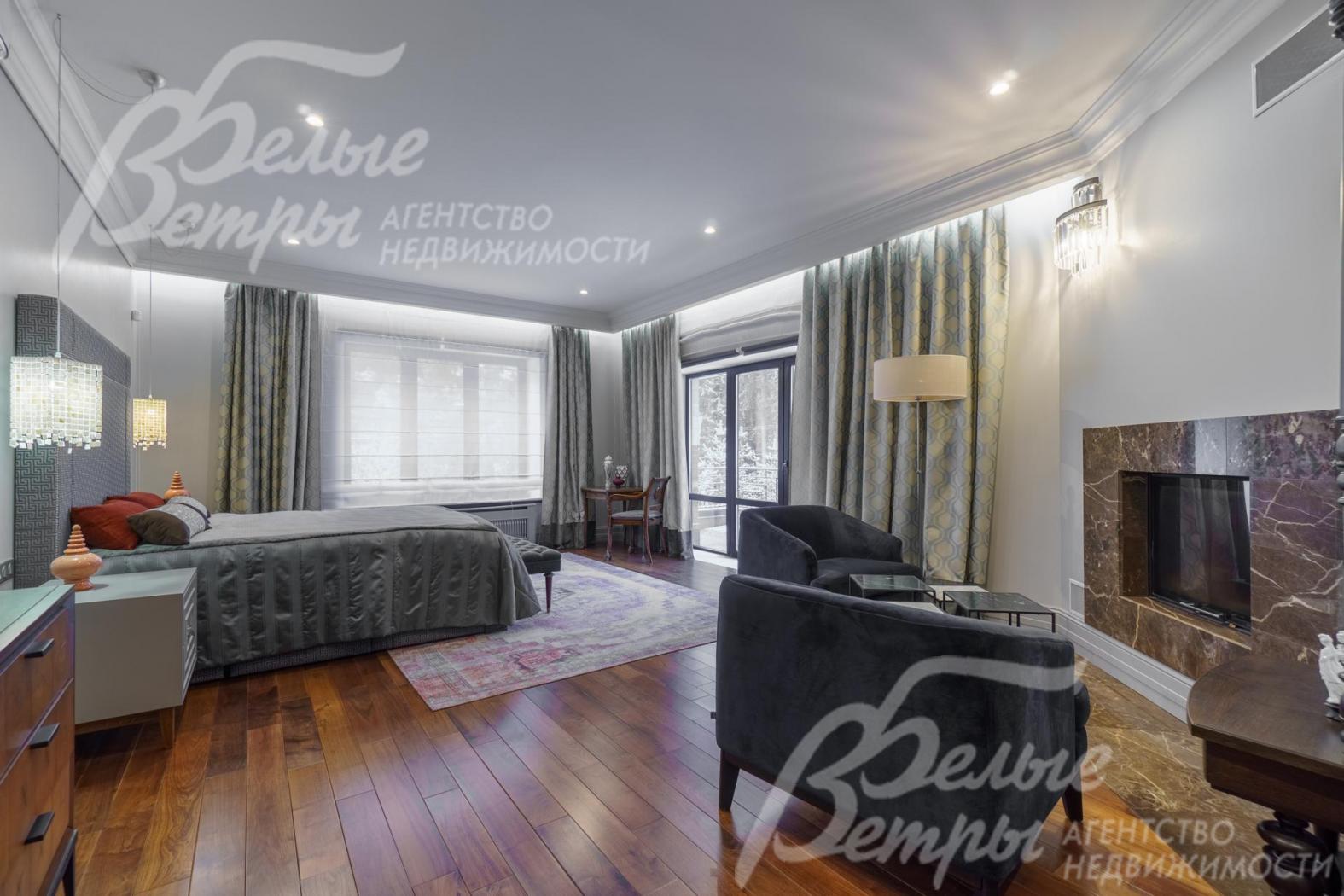 Главная мастер-спальня 35.6 кв.м со своими камином, гардеробной, санузлом и балконом