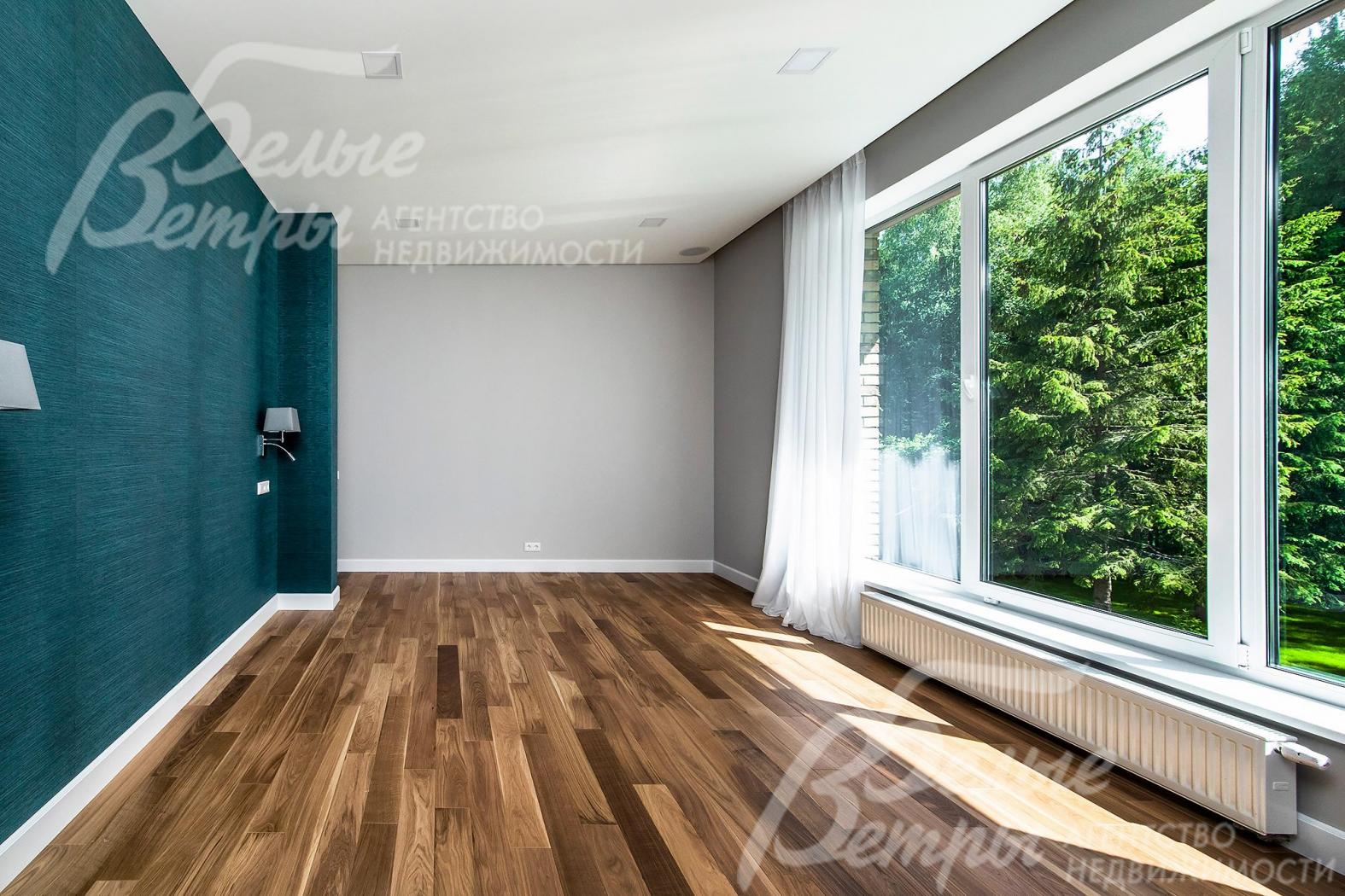 Мастер-спальня с санузлом и гардеробной