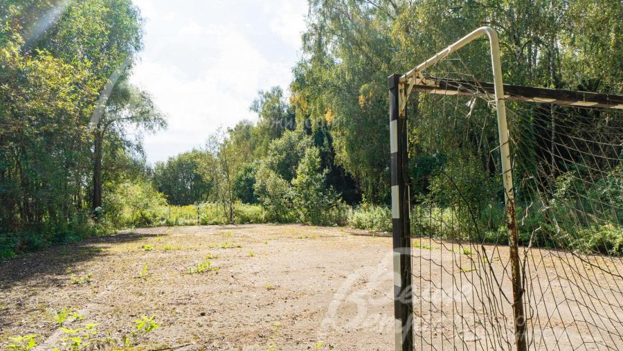 Спортивная площадка в поселке