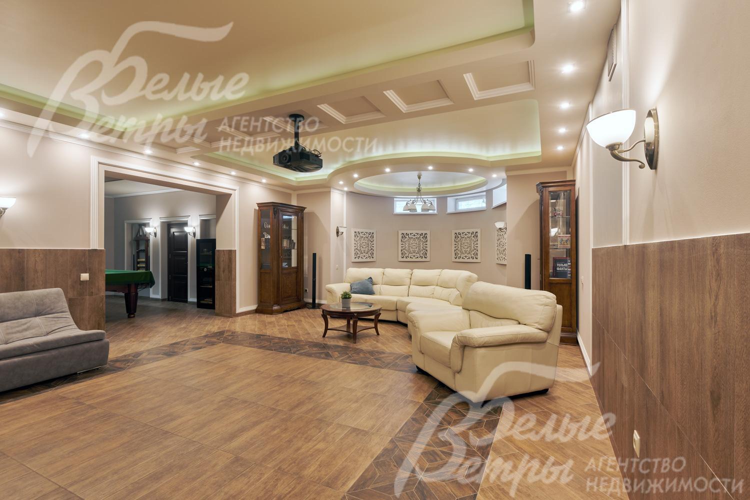 Цокольный этаж 105 кв.м: кинозал 54 кв.м, бильярдная, вторая кухня, зона тренажёров, спа-зона, технические помещения