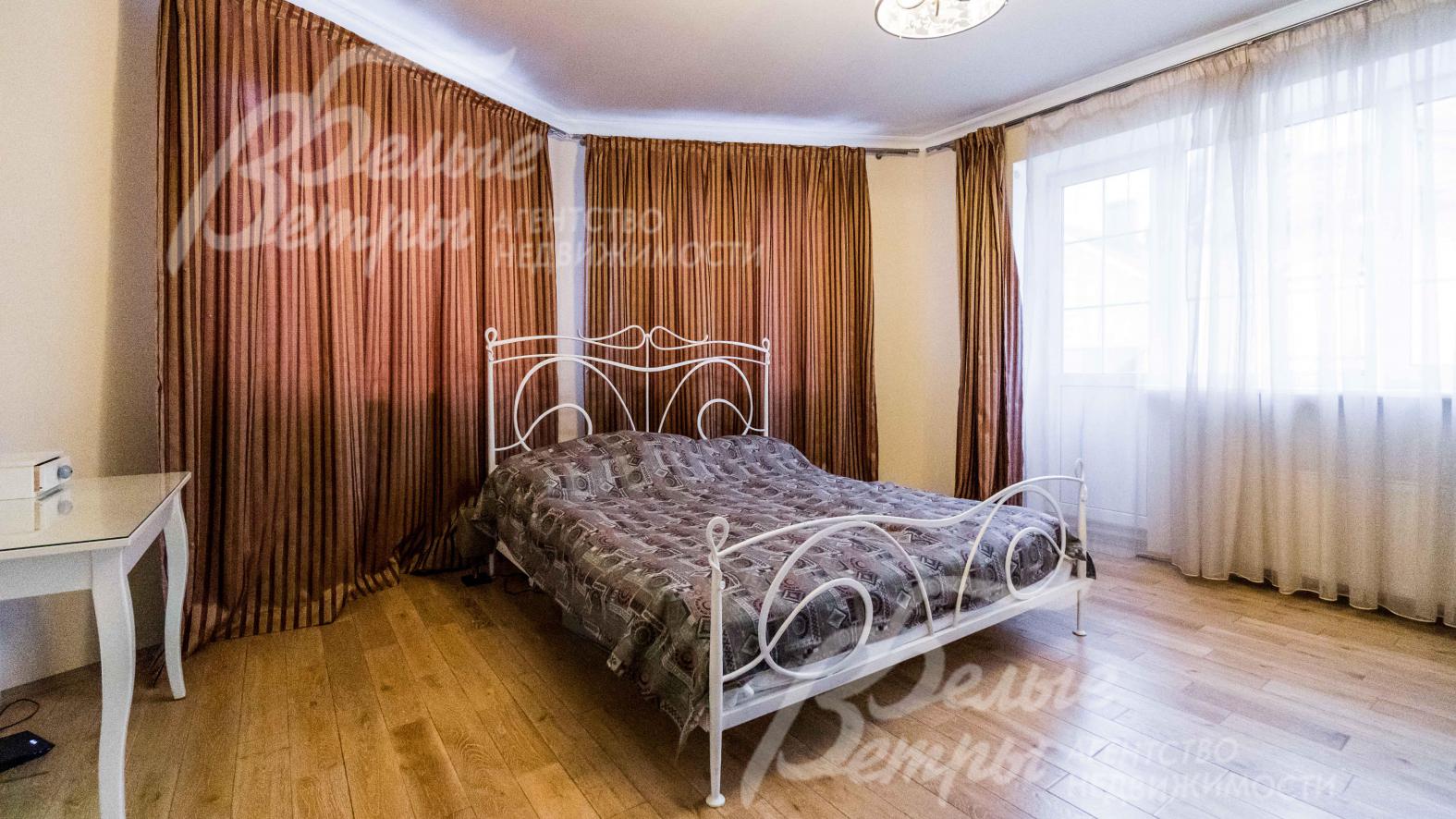 Спальня на 2-м этаже