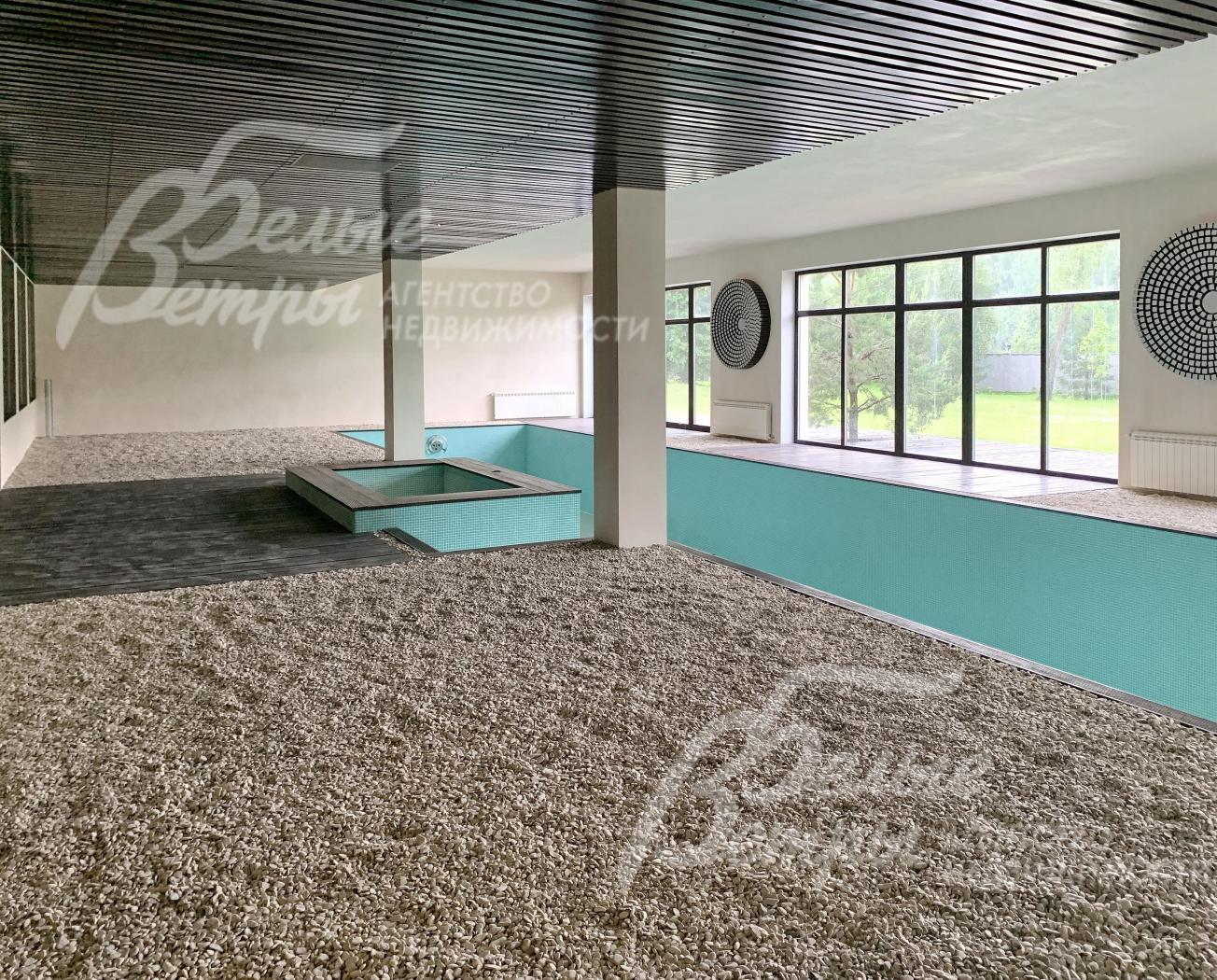 Зона с галькой у бассейна