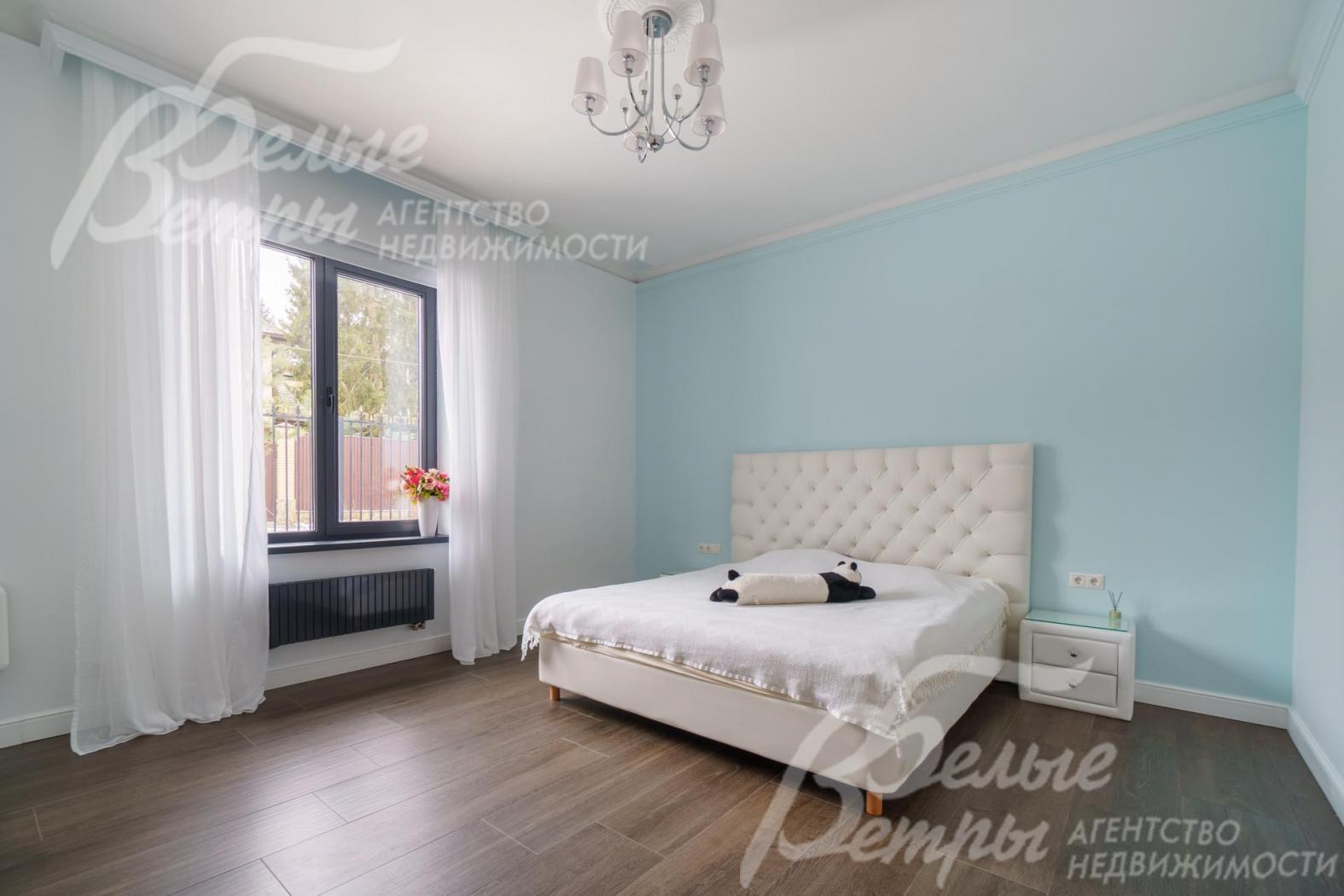 Одна из спален 20 кв.м