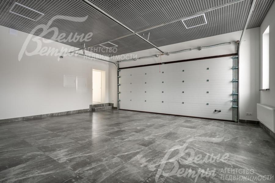 Гараж на 2 м/м 44 кв.м с автоматическими воротами