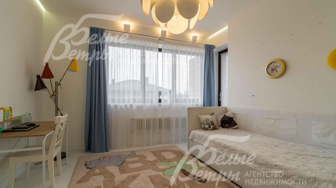 Детская спальня 17 кв.м с отдельным входом с улицы