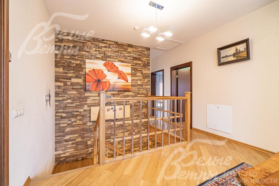 Холл второго этажа