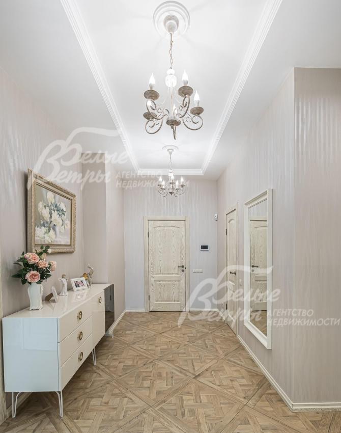 Холл 1-го этажа 