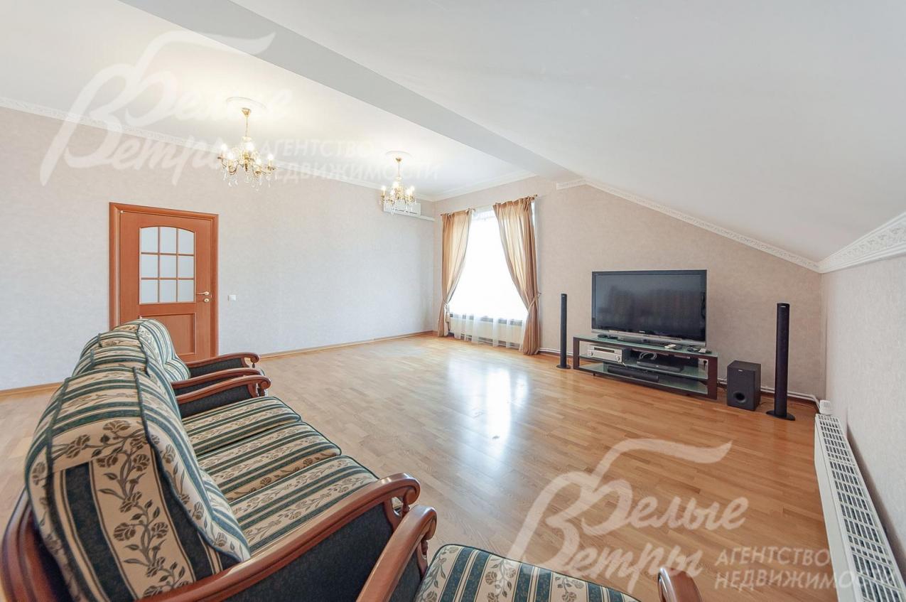 Кабинет в мансарде.