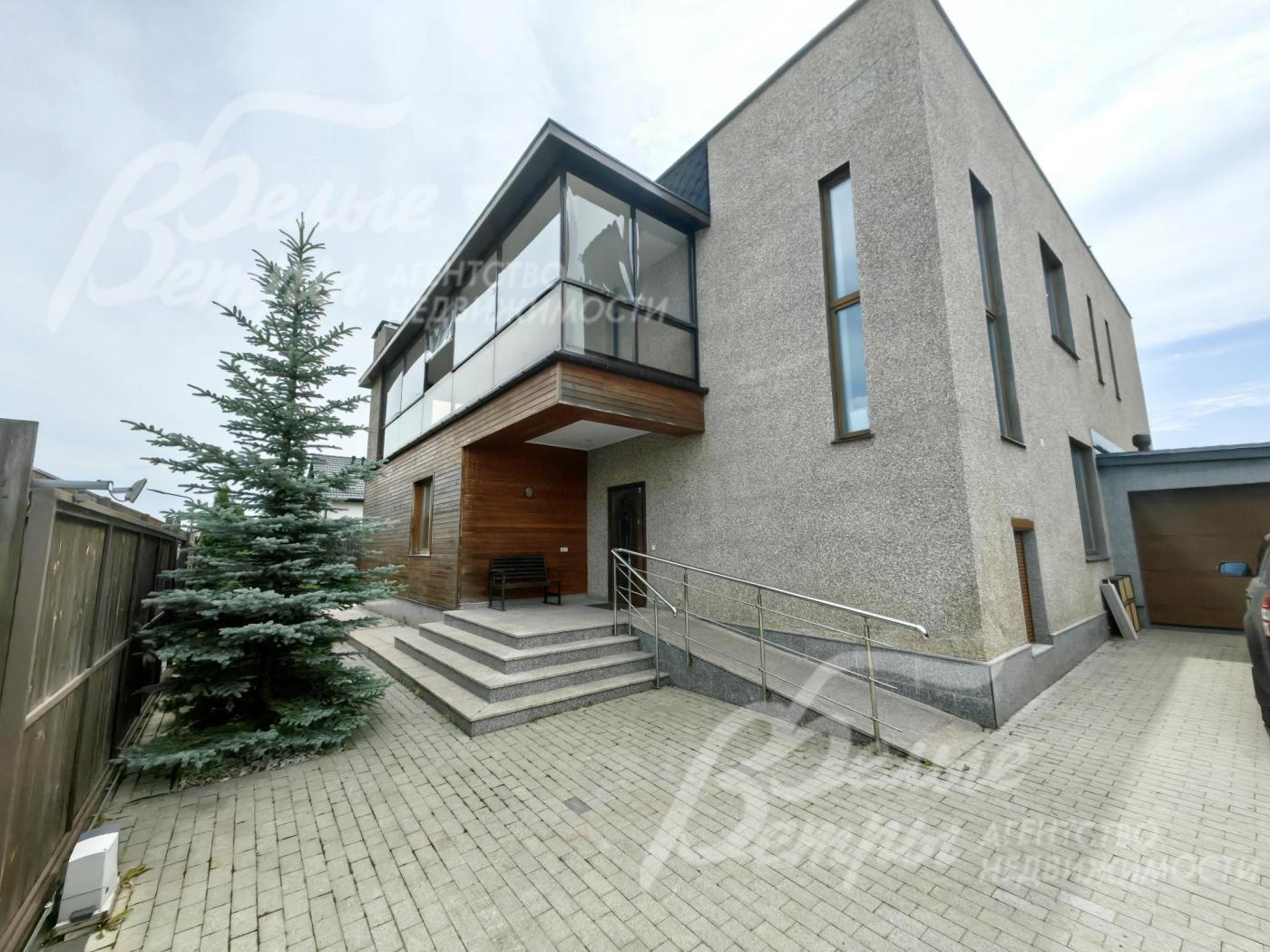 Парковочная площадка для стоянки 3 авто