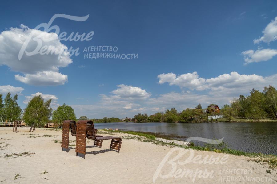 Оборудованый пляж в поселке Александровы Пруды