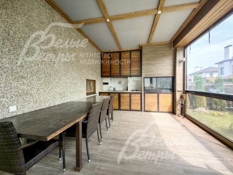 Мангальная зона в закрытой террасе