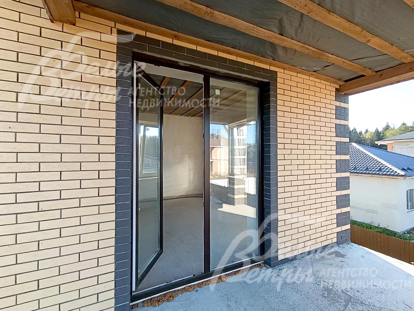 Выход на балкон