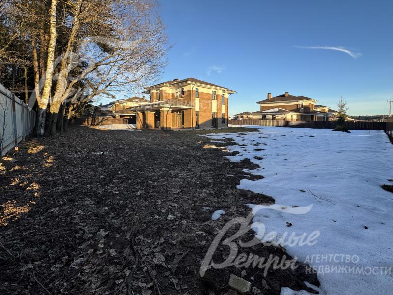 Коттеджный посёлок бизнес-класса построен в единой архитектурной концепции