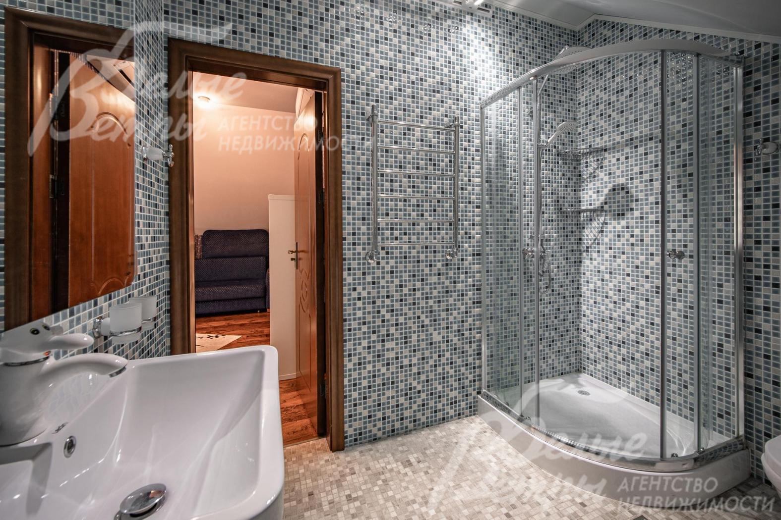 Общий санузел с душевой