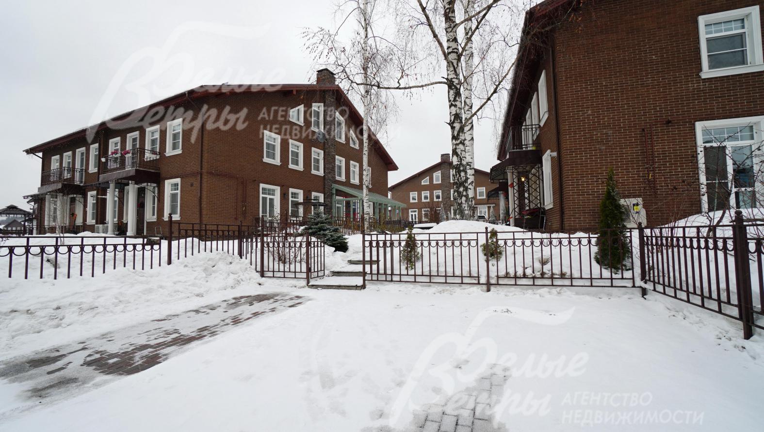 Поселок Бристоль расположен на Киевском шоссе