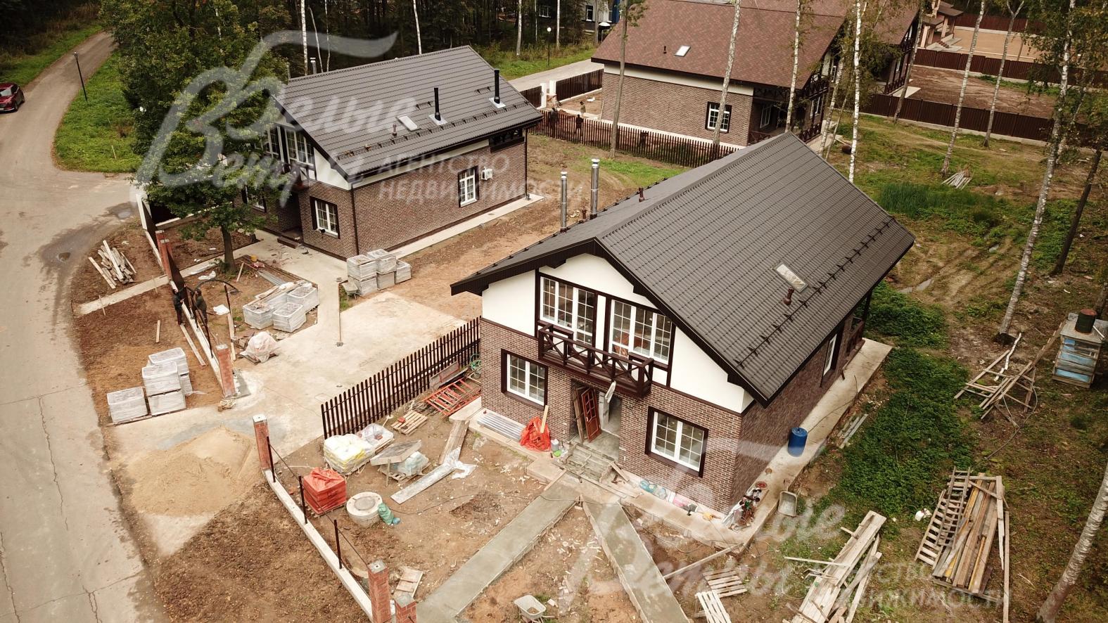 Дом в процессе строительства под чистовую отделку 